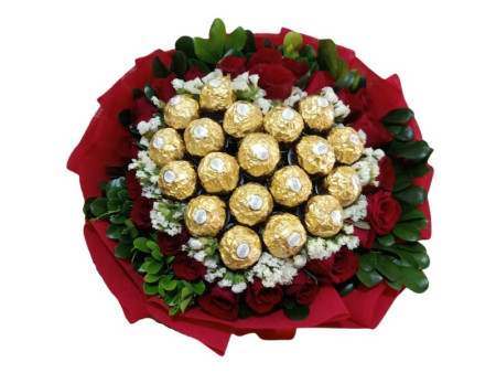 Sweet Romance Ferrero & Red Rose Bouquet – FlowerTalks Philippines